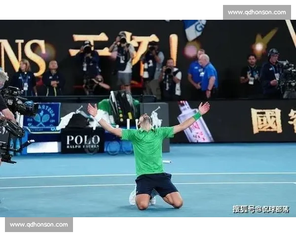 辛纳法网两度落泪引热议：德约若进决赛，结局是否改写？