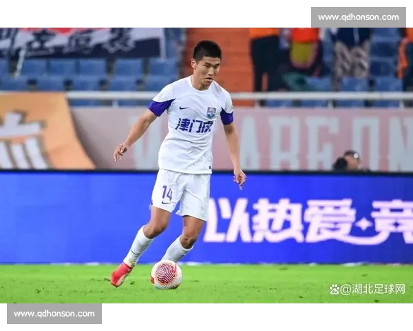 黄嘉辉请假风波后：职业态度获赞，归队首战虽败犹荣